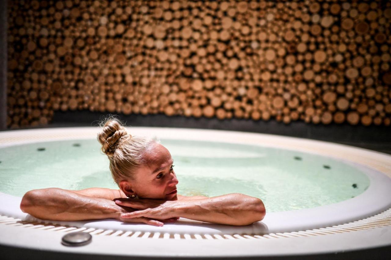 Hotel Bonifacio Spa&Sport Resort Sochocin 외부 사진